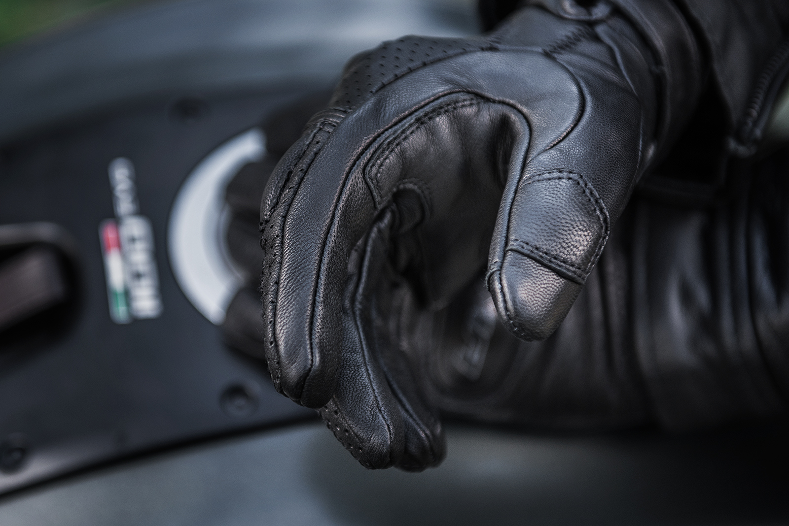 Дамски ръкавици SHIMA CALIBER BLACK/BROWN/GRAY_5